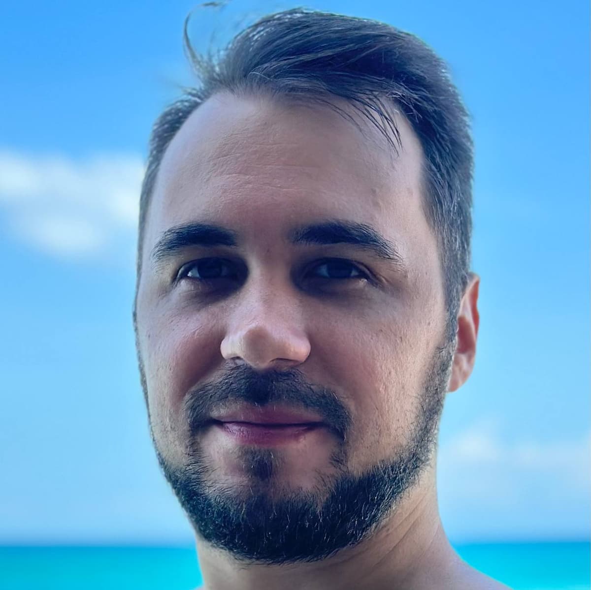 From concept to launch — I build web apps that work.